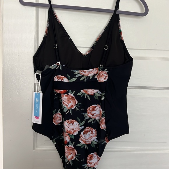Cupshe one piece padded bathingsuit black with flowers. Never worn. Size large. - Picture 5 of 6